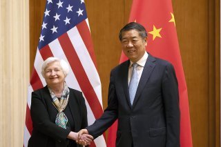 Janet Yellen a joué l'apaisement, appelant notamment Pékin et Washington à joindre leurs efforts sur des défis mondiaux comme le réchauffement ou l'endettement.